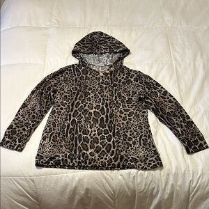 Chic Leopard Print Women's Hoodie